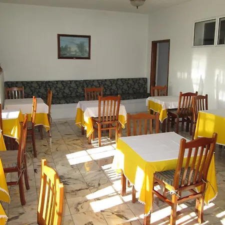 Pensao Residencial Teresinha פונשל