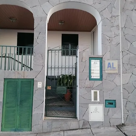 בית הארחה Pensao Residencial Teresinha פונשל