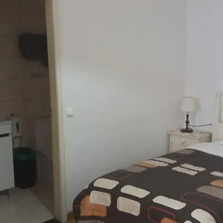Pensao Residencial Teresinha בית הארחה 2*