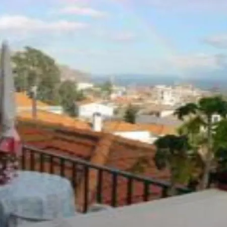 Pensao Residencial Teresinha 2* פונשל
