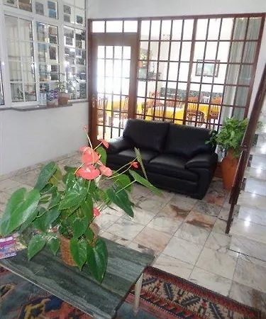Pensao Residencial Teresinha בית הארחה 2*