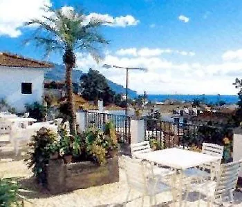 Pensao Residencial Teresinha בית הארחה 2*