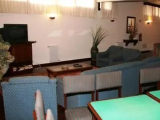 Pensao Residencial Teresinha בית הארחה פונשל