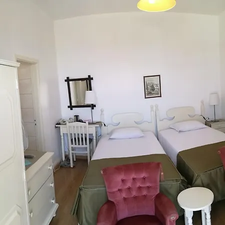 בית הארחה Pensao Residencial Teresinha פונשל