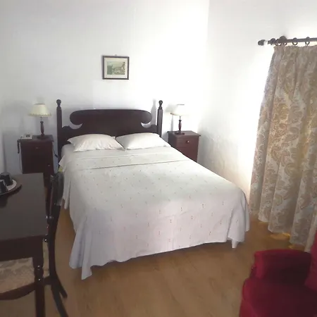 בית הארחה Pensao Residencial Teresinha